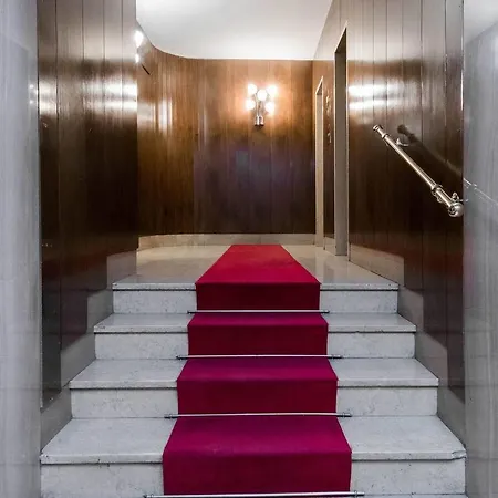 Hintown Duomo Via Baracchini * Milan