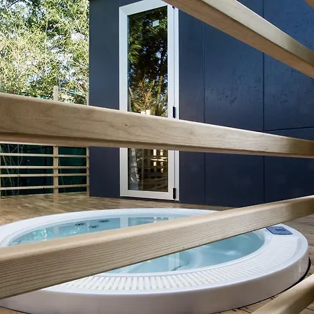 Kamp alanı Ecosuite & 4*