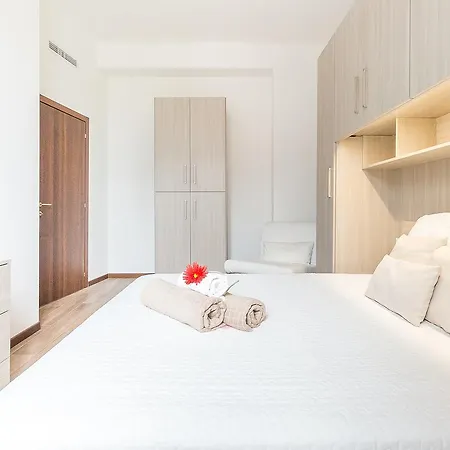 Alessia's Flat- Affori 3 Apartman Milánó