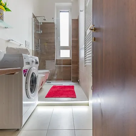 Alessia's Flat- Affori 3 *