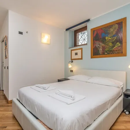 Beautiful Close To Naviglio Grande, M2