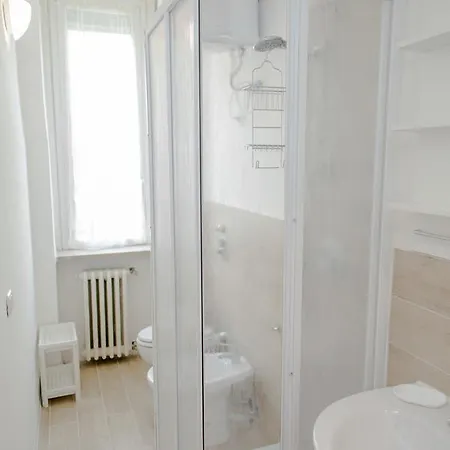 Modern And Stylish Porta Romana Apartament