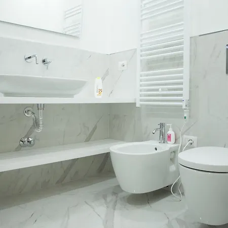 Coolplace Porta Romana Апартаменты *