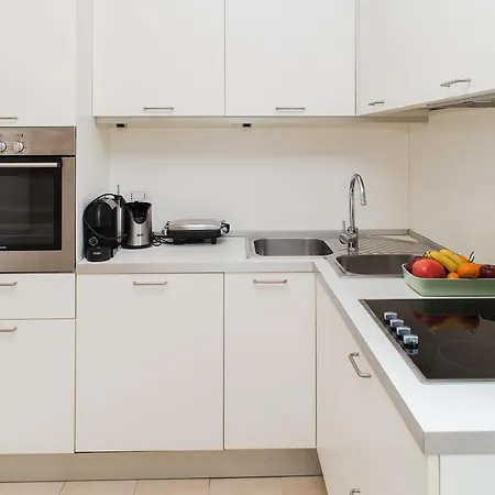 Cordusio Roomy Apartment Milan