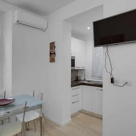 Appartement Guesthero - - Porta Venezia M1 *