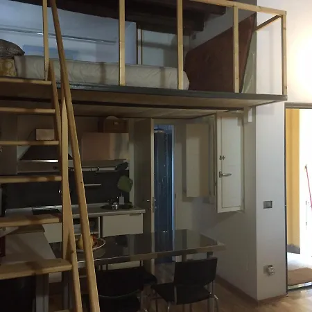 Milano's Navigli Studio Apartamento Milán