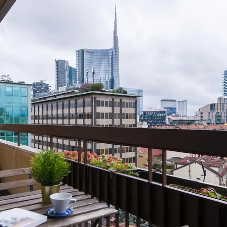 Corso Como Stylish Flat شقة *