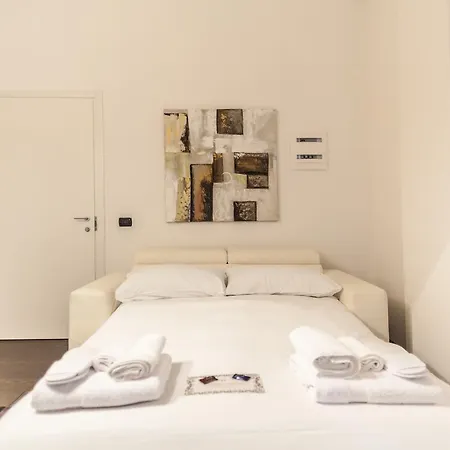 Hemeras Boutique Homes - Design In Center Apartment