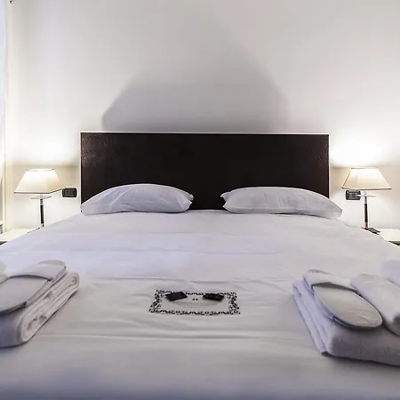 Hemeras Boutique Homes - Design In Center Milan