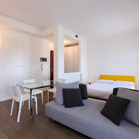 Melchiorre Gioia Apartment *