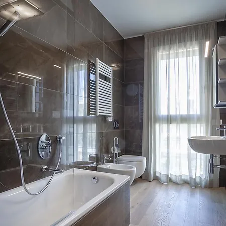 Italianway-poma 61 * Milan