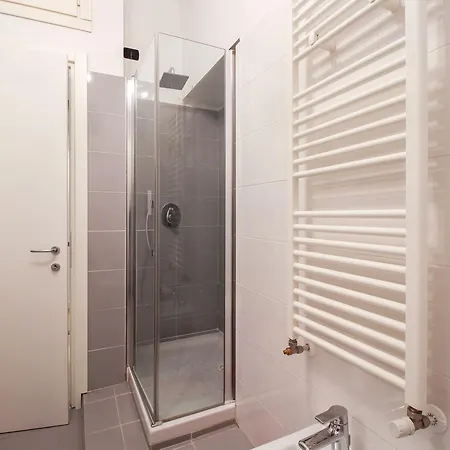 Porta Nuova Modern Flat