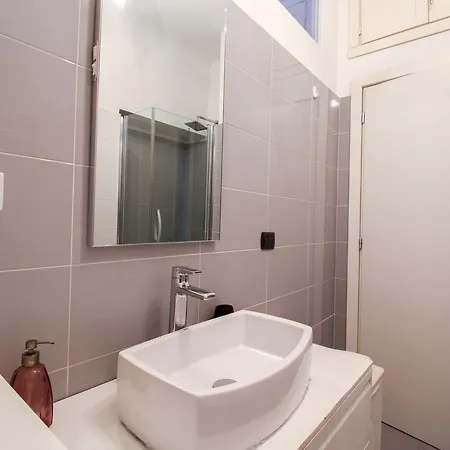 Porta Nuova Modern Flat