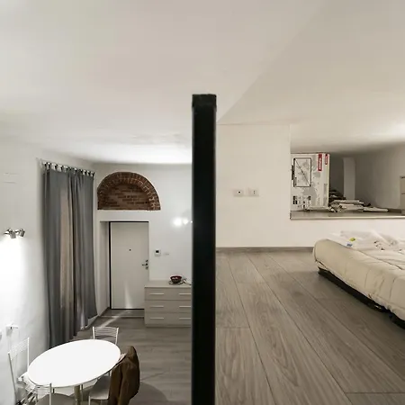 Carmagnola 15 Boutique - By Yoof