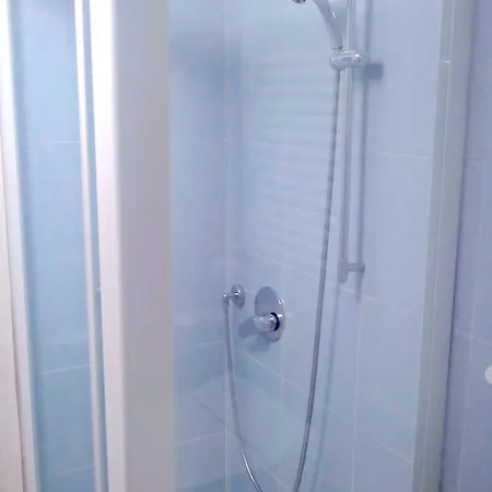 Vittoria * ミラノ