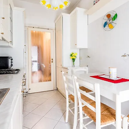 Apartamento Alessia's Flat- Darsena Porta Genova M2 *
