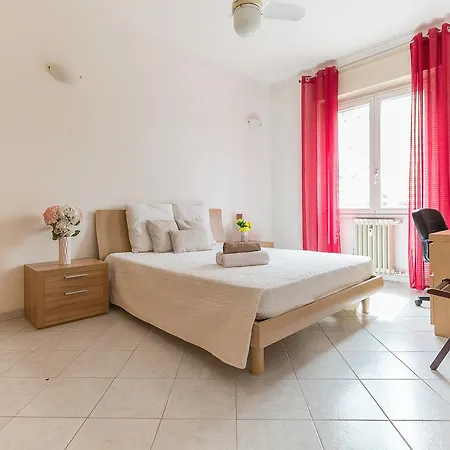 Alessia's Flat- Darsena Porta Genova M2 Apartamento *