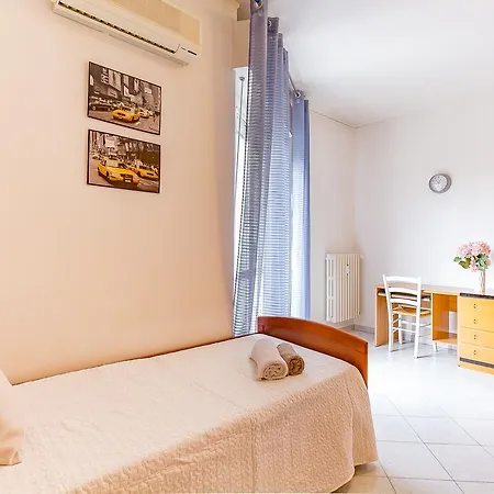 Alessia's Flat- Darsena Porta Genova M2 Apartamento *