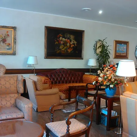 Bristol Hotel 4*
