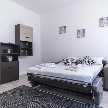Hemeras Boutique Homes - City Center Design Flats * Milão