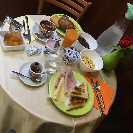 Dore Hotel 3*