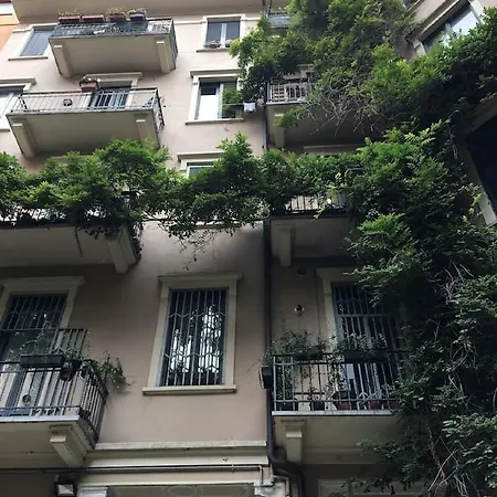 Apartment Caracciolo Milan