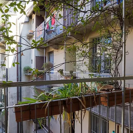 Apartment Guesthost - Sant Ambrogio Lovely Flat Mailand