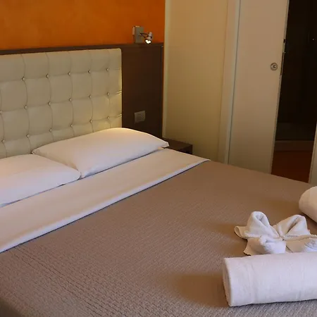 La Madonnina 3* Mediolan