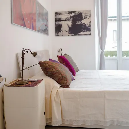 Loreto & Piola White Flat * Milan