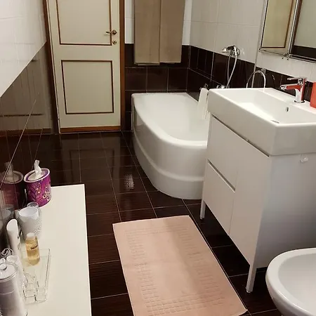 Reggio Apartment *