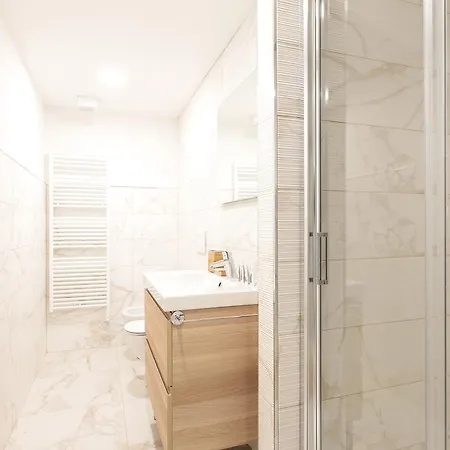 Palette Bergonzoli Place מילאנו