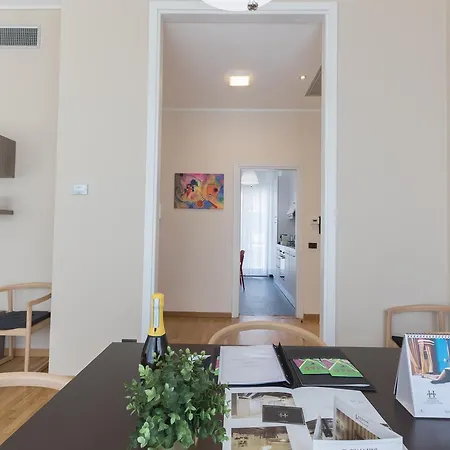 Hemeras Boutique Homes - Design Near Duomo Cathedral Apartment