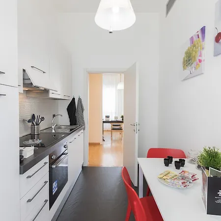 Hemeras Boutique Homes - Design Near Duomo Cathedral *