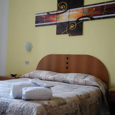 Tirreno Hotell Milano