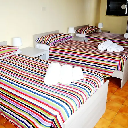 카사 페르 페리에 아칠 리치 * 밀라노