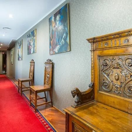Hotel Regina 4*