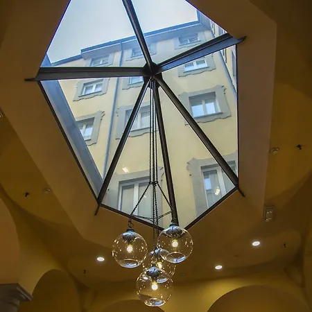 Regina Hotel