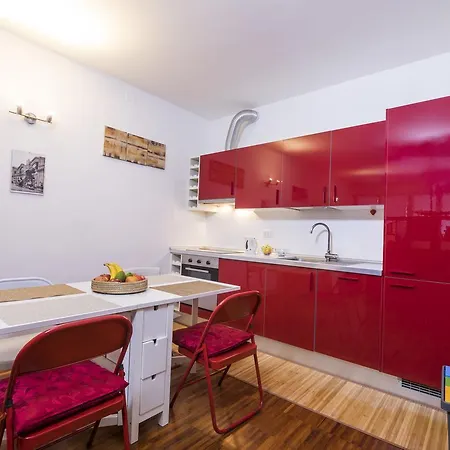Via Nicastro Open Space Appartement