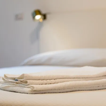 Brera Design And Bright Flat * Milan