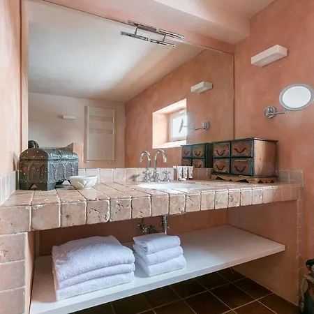 Apartment Piazza Castello By Onefinestay