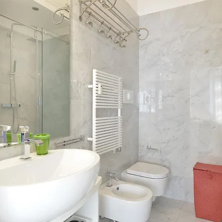 Apartment San Babila Halldis *