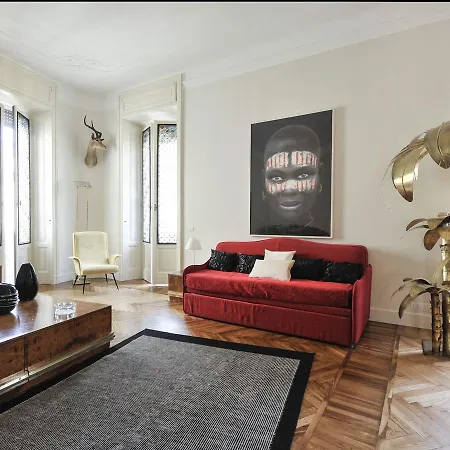 Apartment San Babila Halldis Milan
