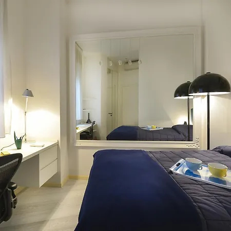 Apartment San Babila Halldis Milan