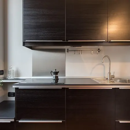 아파트 Sparkling 4 Bedroom Apartment In Milan