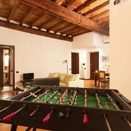 Navigli Darsena Apartment Milan