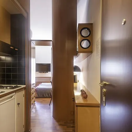 Porta Romana - Rentclass Frida Apartment Milan