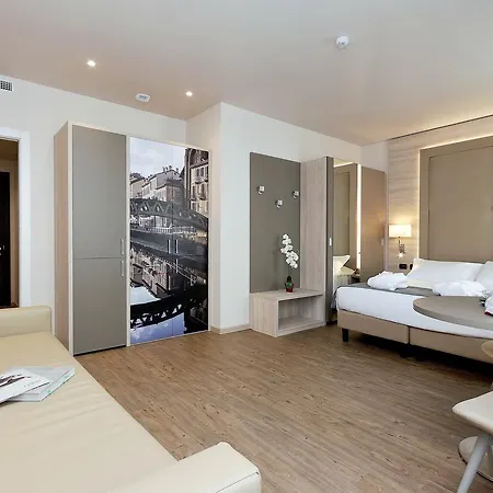 Duomo Hotel & Apartments 4*