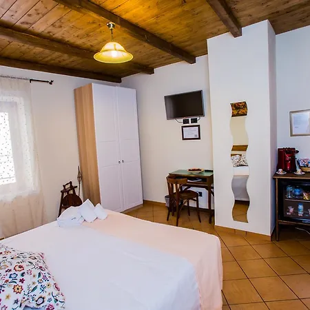 La Fornasetta Couette-café 4*