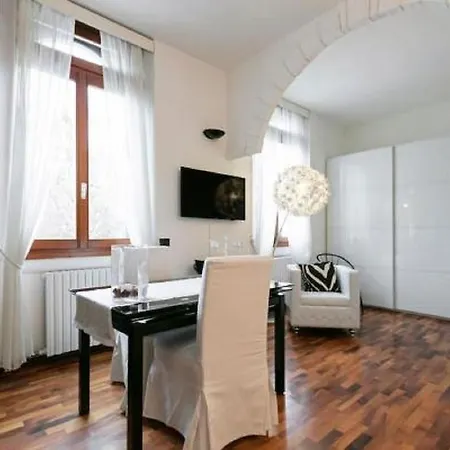 Cermenate Apartamento *