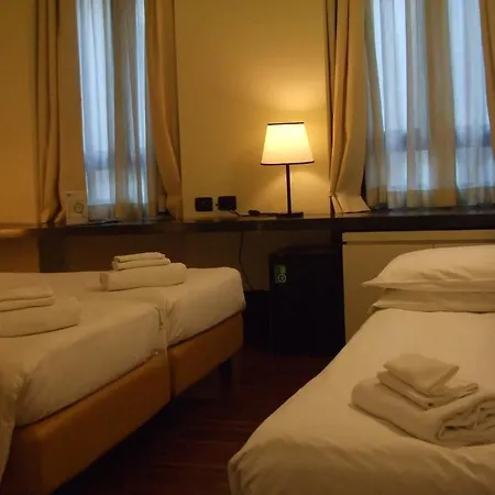 Monopole 3* Milán